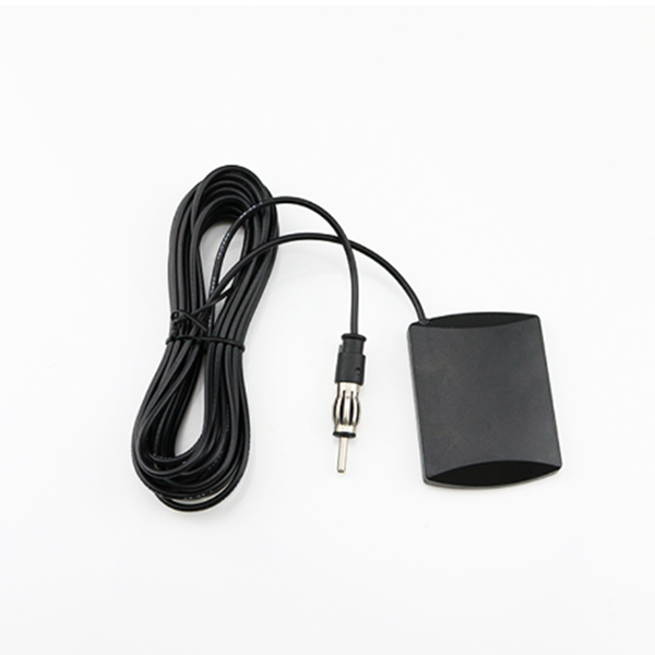 Car antenna industry trend: Material innovation and lightweight design become mainstream